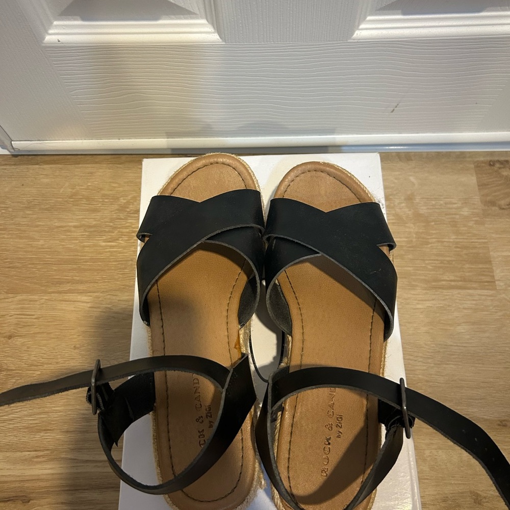 Rock & Candy Black Sandals with Crossover Design